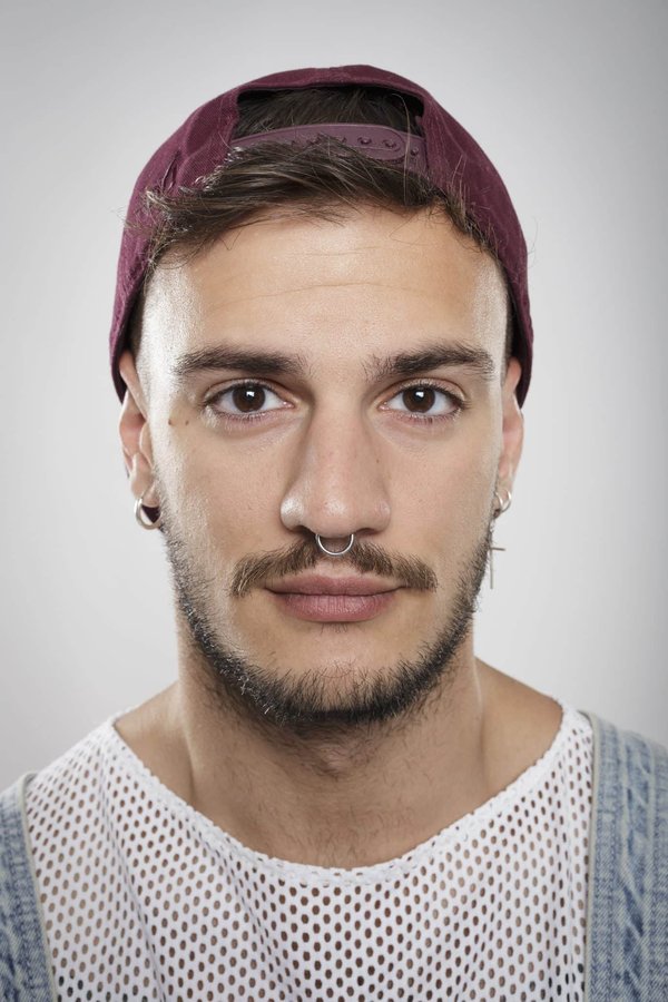 Boucles créoles : quelle paire choisir pour un homme ?