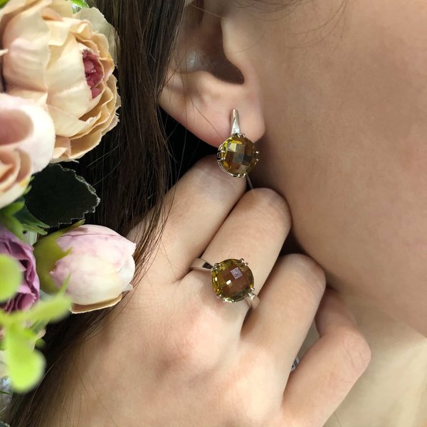 Bijoux avec pierre : comment les entretenir ?