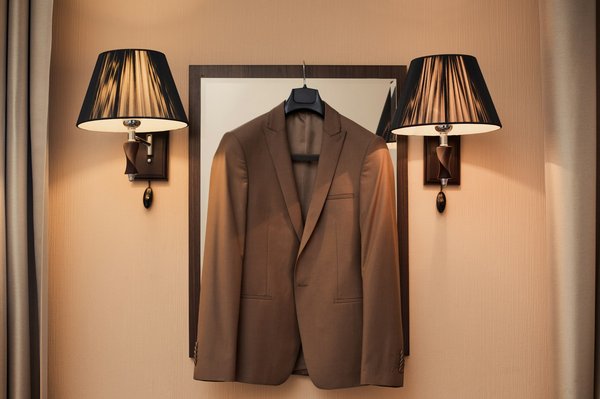 Veste homme : les tendances incontournables à adopter cette saison